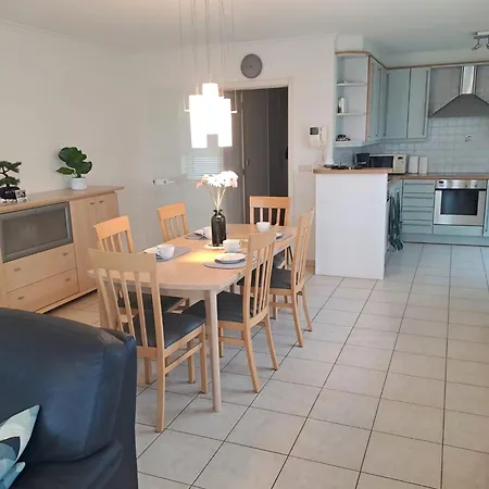 2-bedroom In The Center Of T40 *